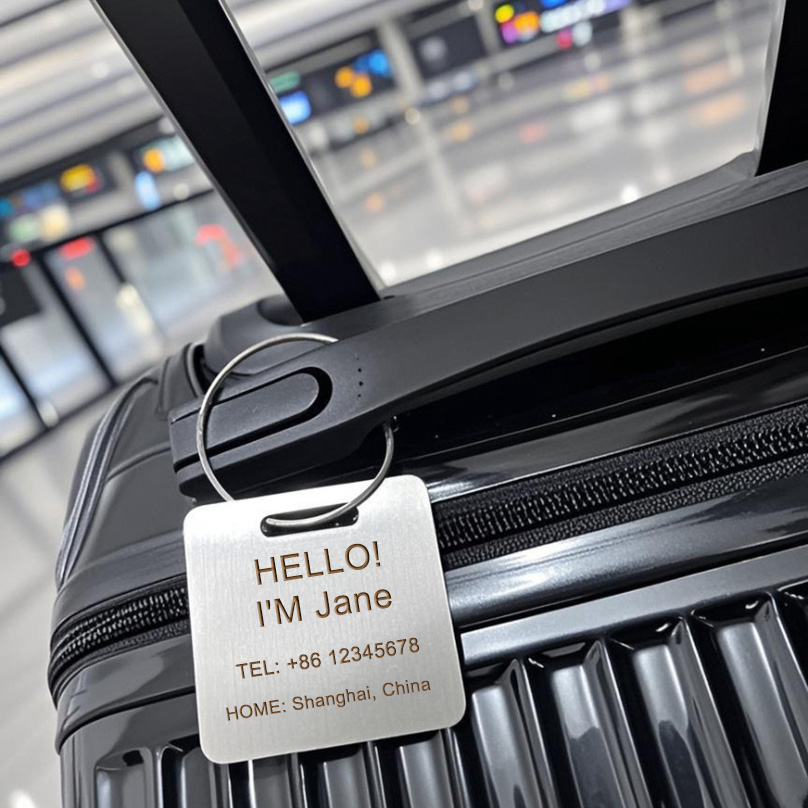 カスタム名入り荷物タグ レーザー彫刻ラベル 盗難防止旅行用品 - It Travel Accessories のレビューと価格