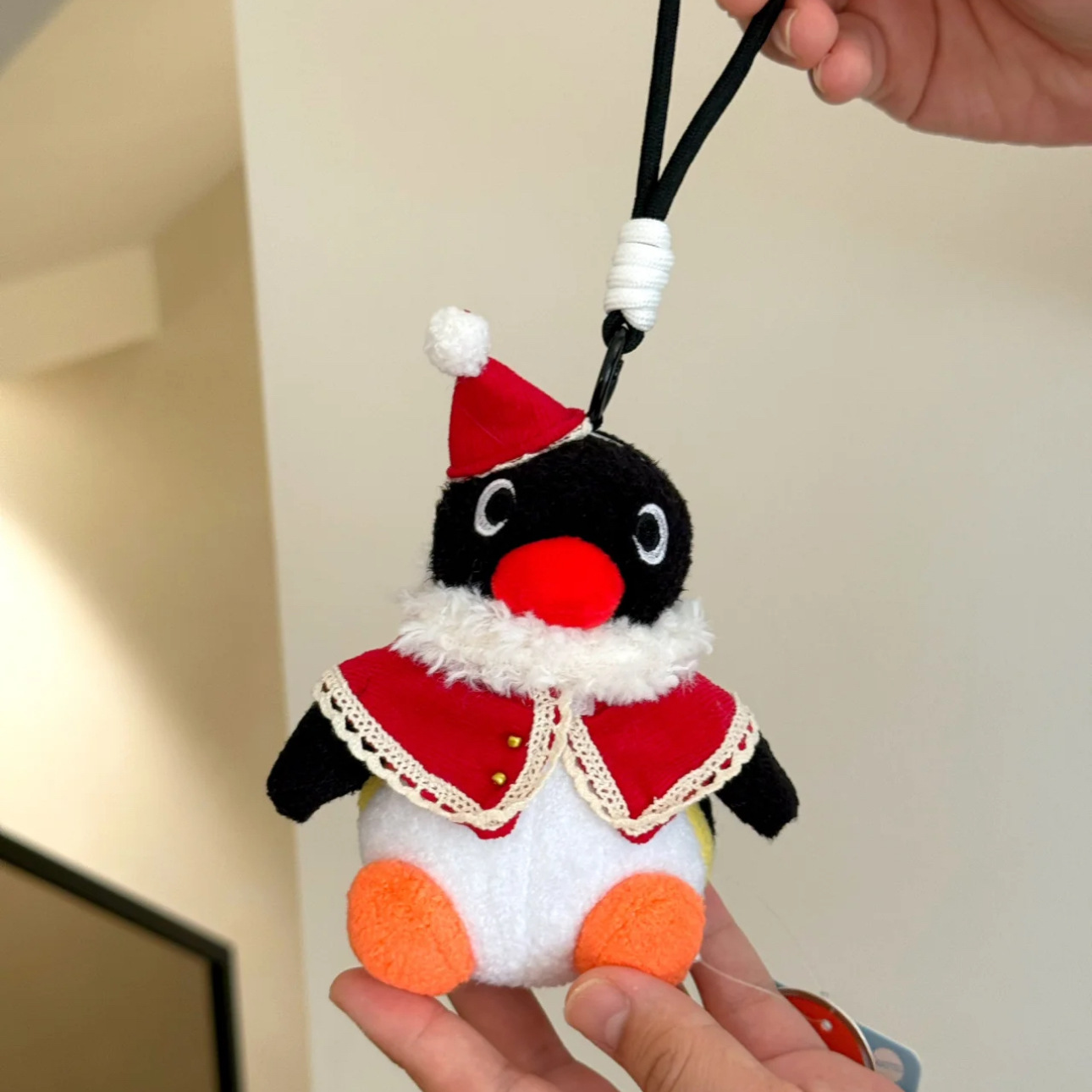 クリエイティブで風変わりなペンギンペンダントぬいぐるみキーホ - Quirky Travel Accessories のレビューと価格